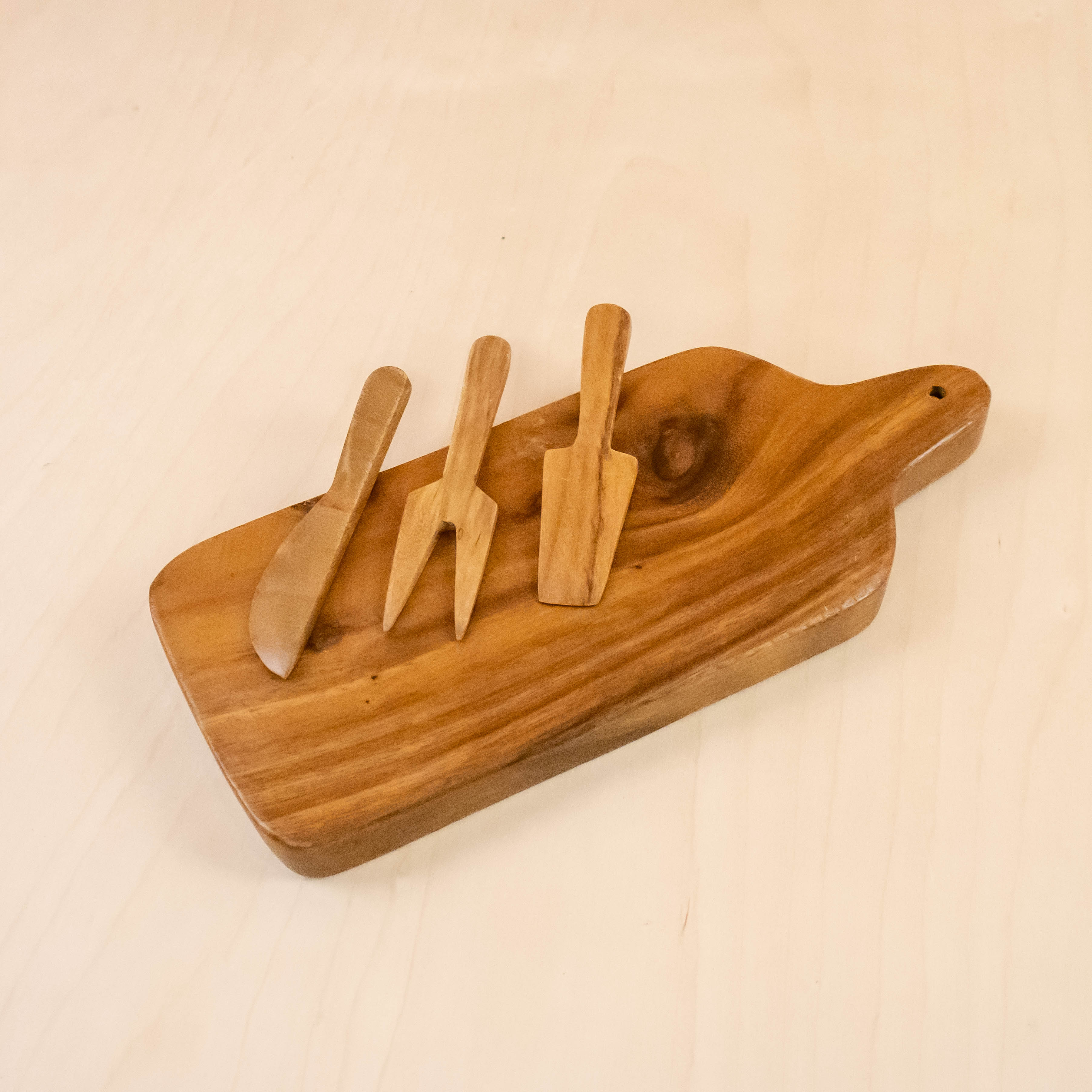 Acacia Cheese Board with Handle - Small | LIKHÂ