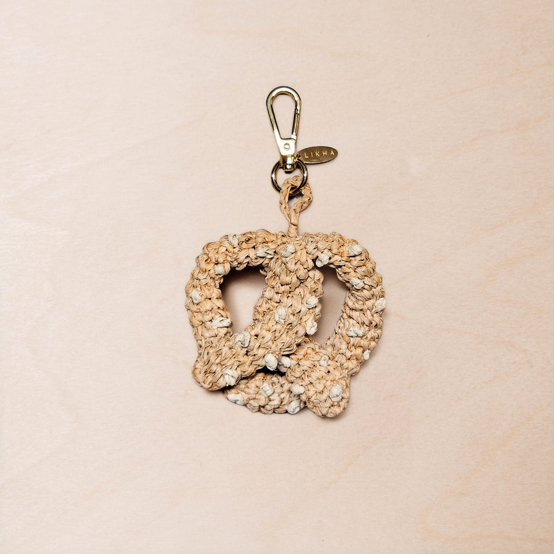 Bag charms - NYC Pretzel Bag Charm – Raffia Crochet Snack Keychain | LIKHÂ - LIKHÂ