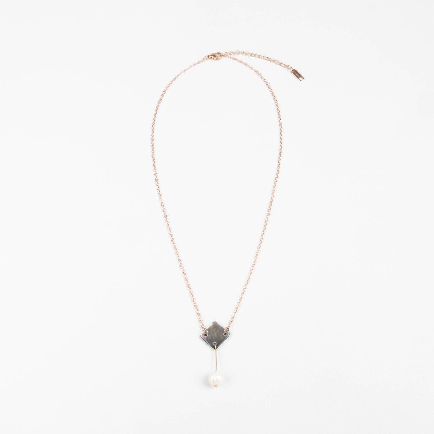 Jewelry, necklace - Black Diamond + Pearl Drop Mother of Pearl Necklace - Mother of Pearl Necklace | LIKHA - LIKHÂ