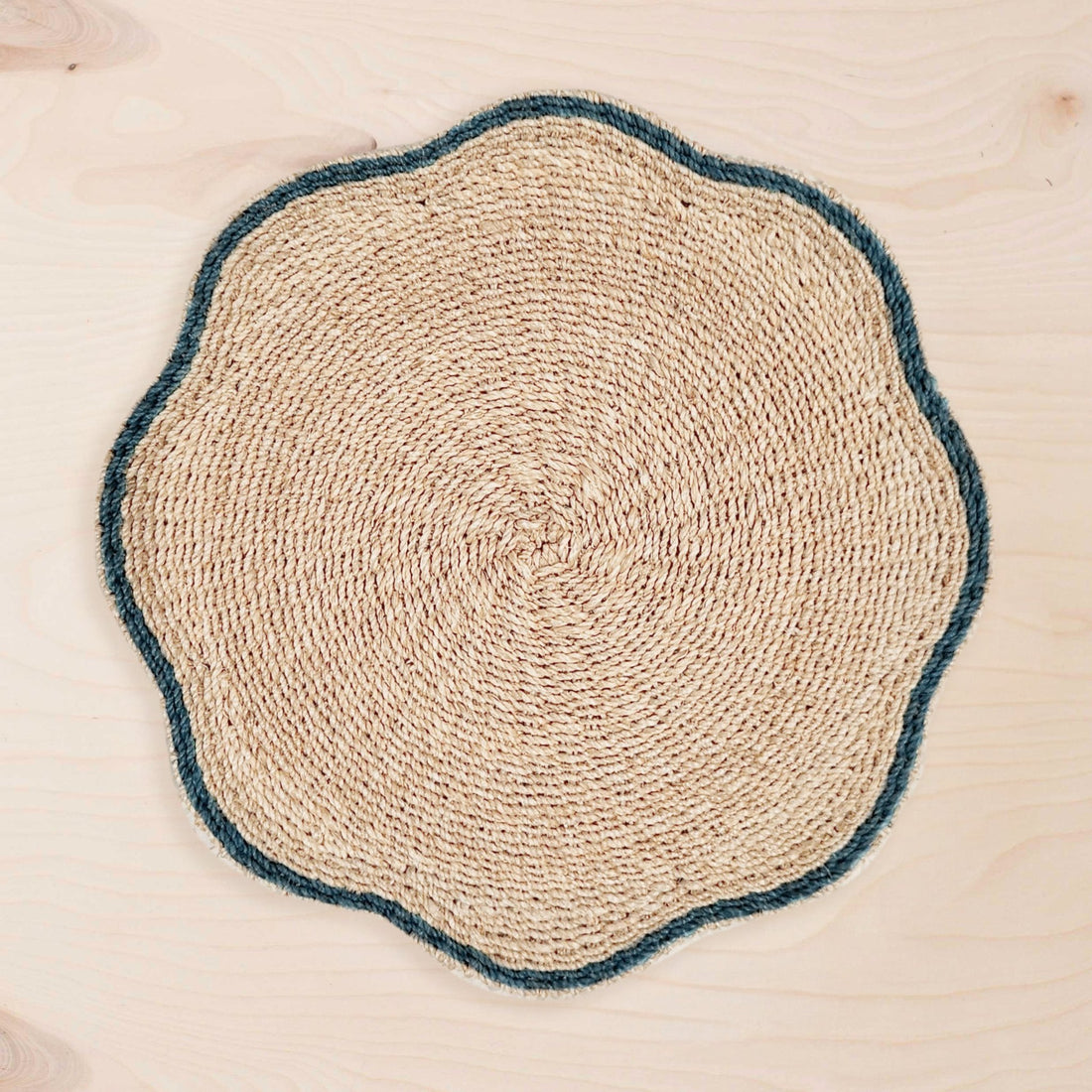 Placemats - Blue Trim Scallop Placemats, set of 4 – Artisan Woven Table Mats | LIKHÂ - LIKHÂ