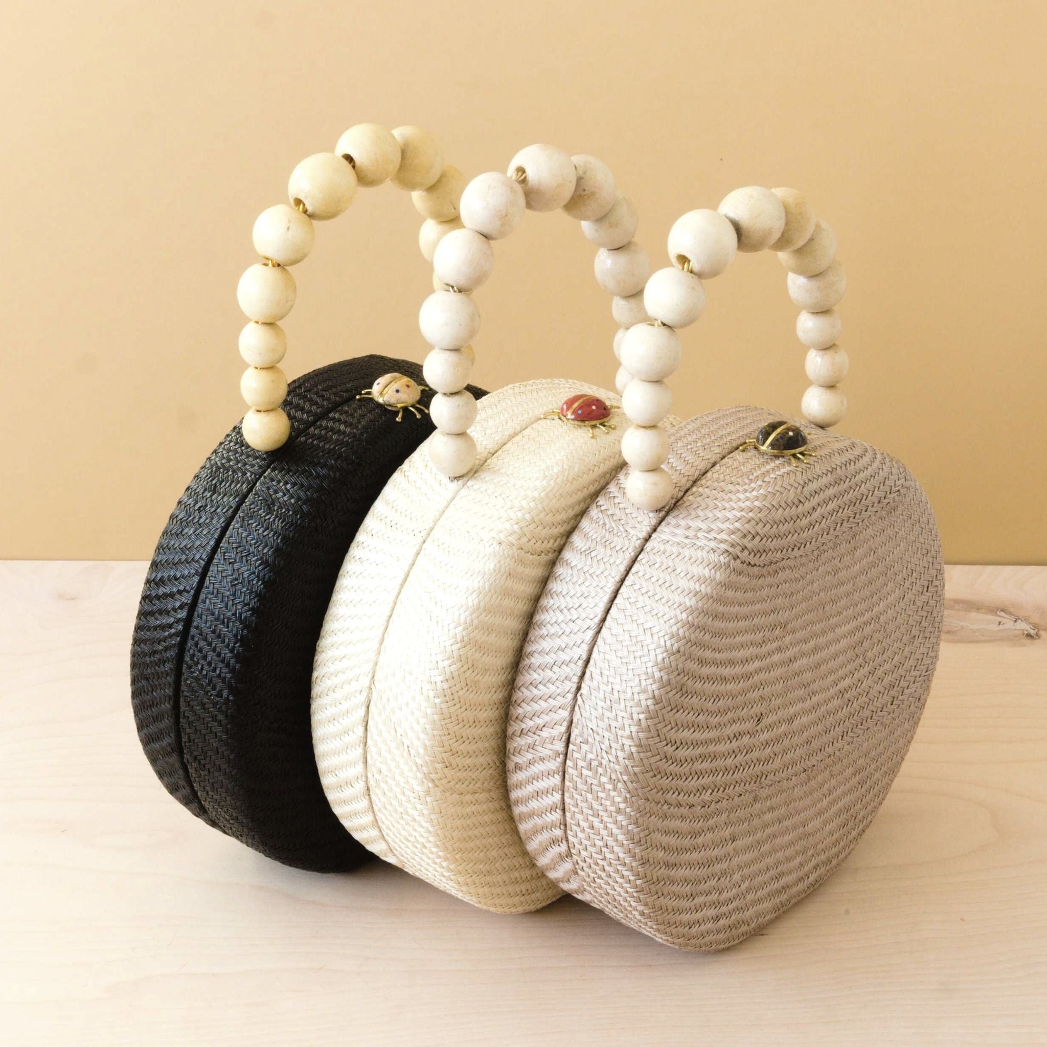 - Black Round Classic Handbag with Wood Handle - Straw Bag | LIKHA - LIKHÂ