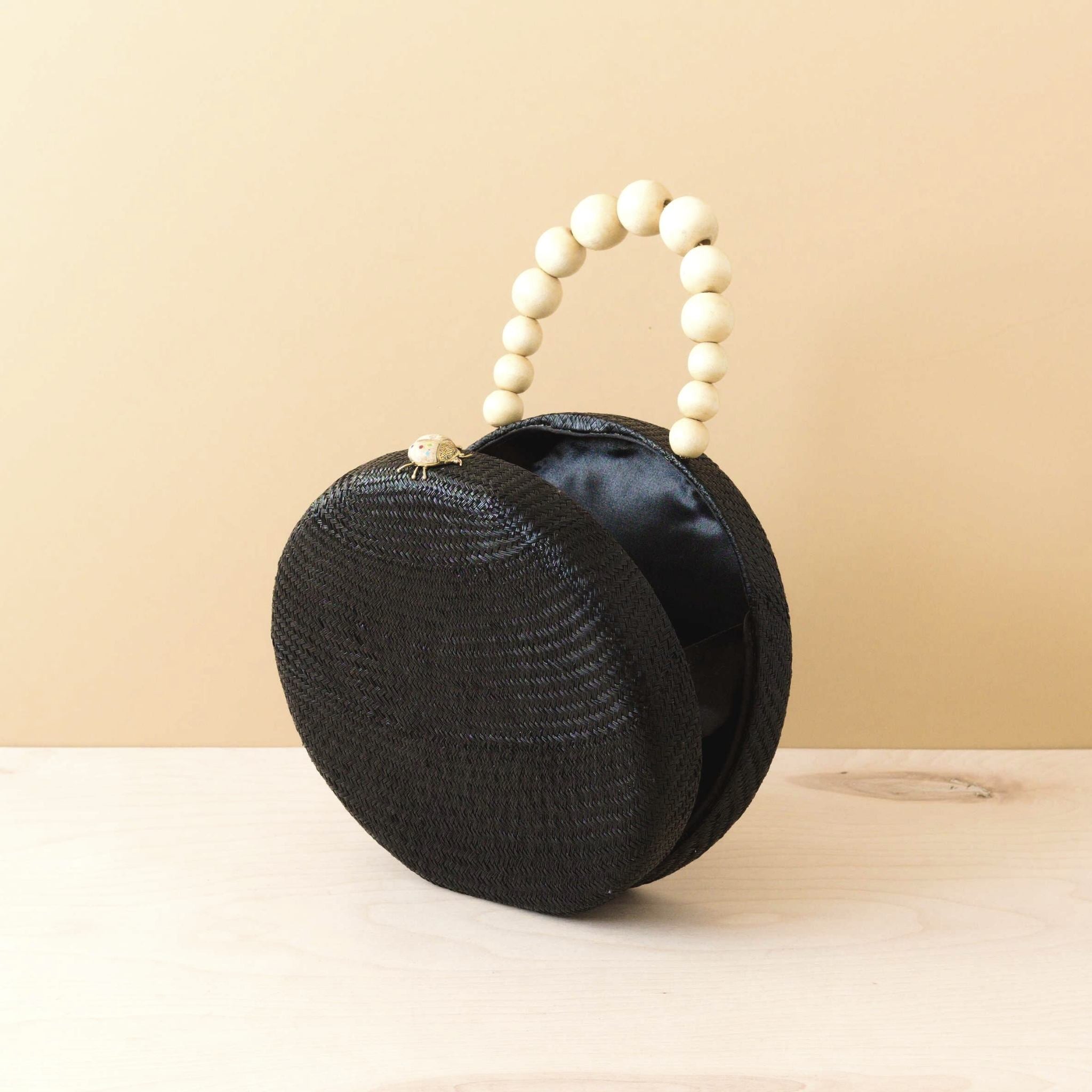 - Black Round Classic Handbag with Wood Handle - Straw Bag | LIKHA - LIKHÂ
