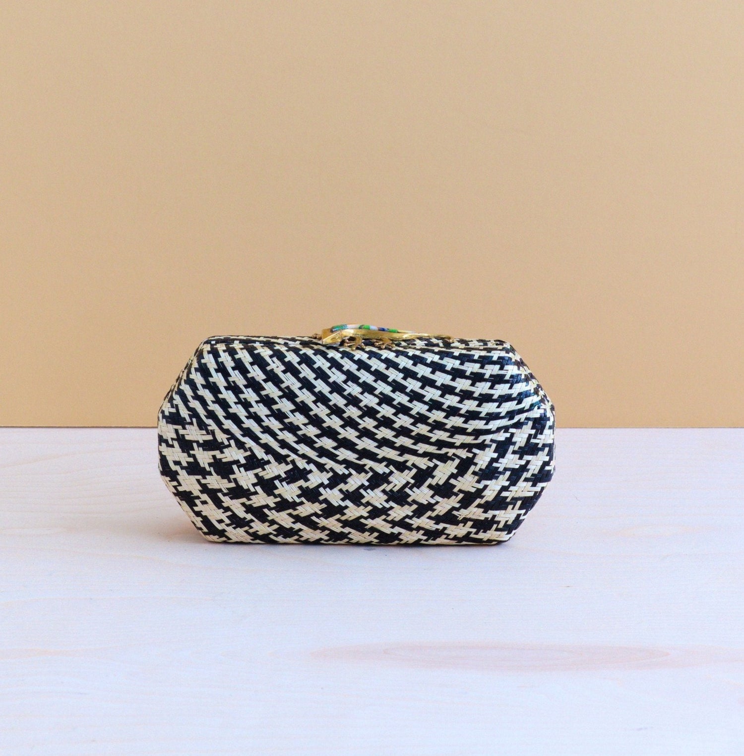 Clutches - Black Houndstooth Clutch - Handwoven Clutch | LIKHÂ - LIKHÂ