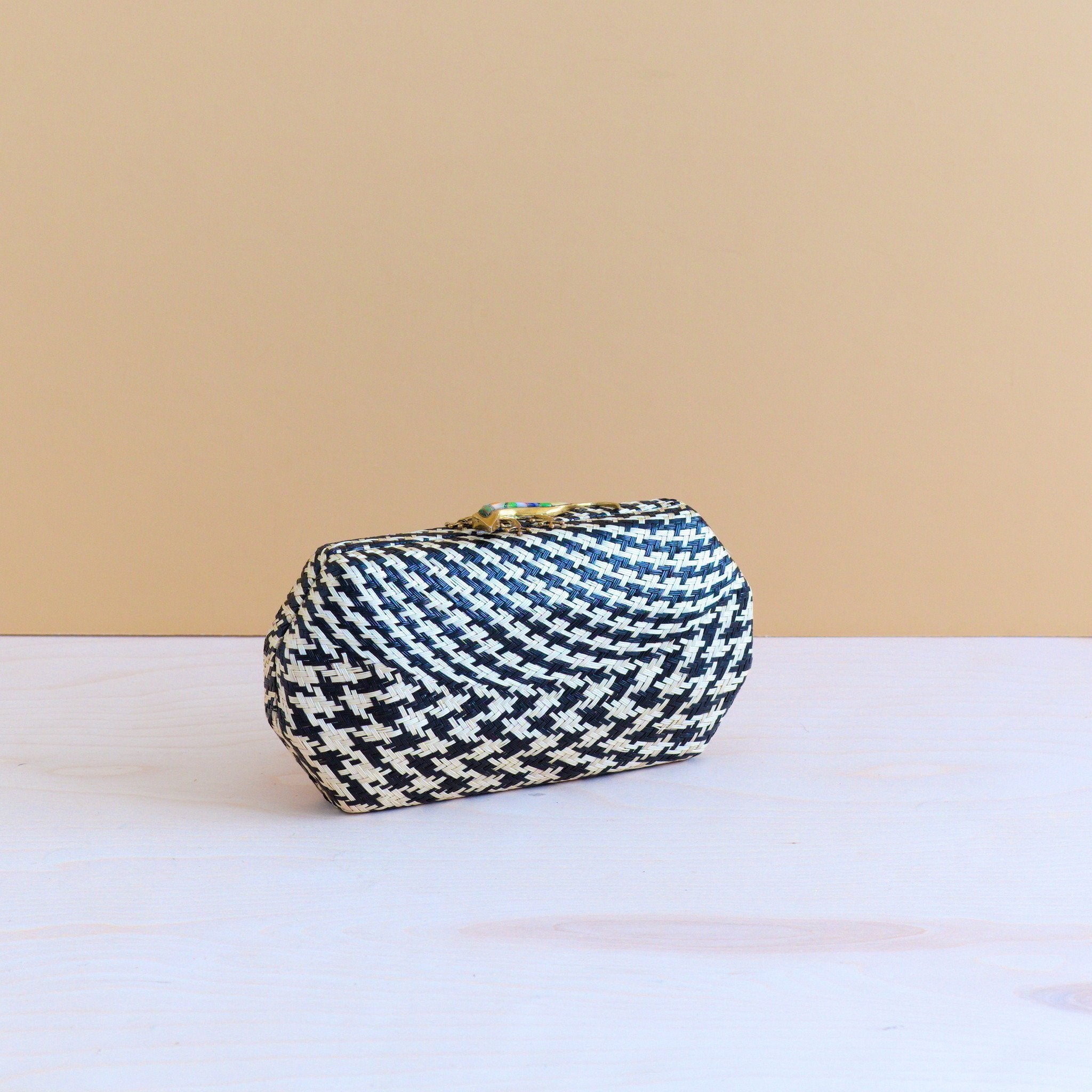 Clutches - Black Houndstooth Clutch - Handwoven Clutch | LIKHÂ - LIKHÂ