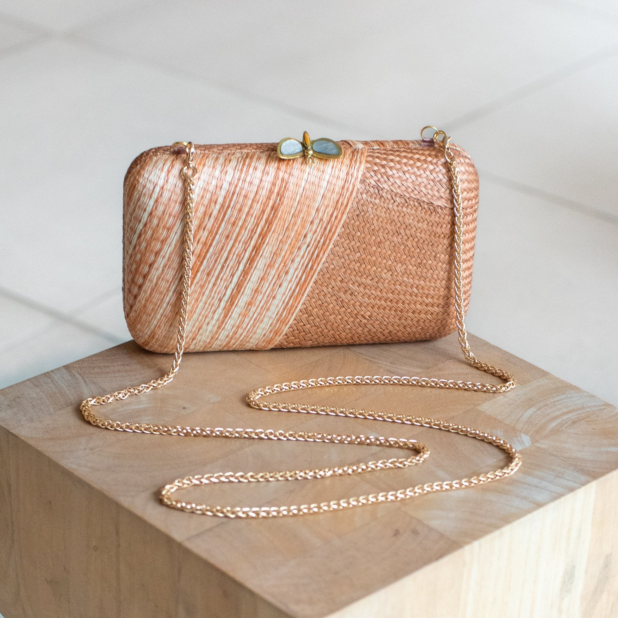 Clutches - Coral Kimono Clutch Bag - Straw Purse | LIKHA - LIKHÂ