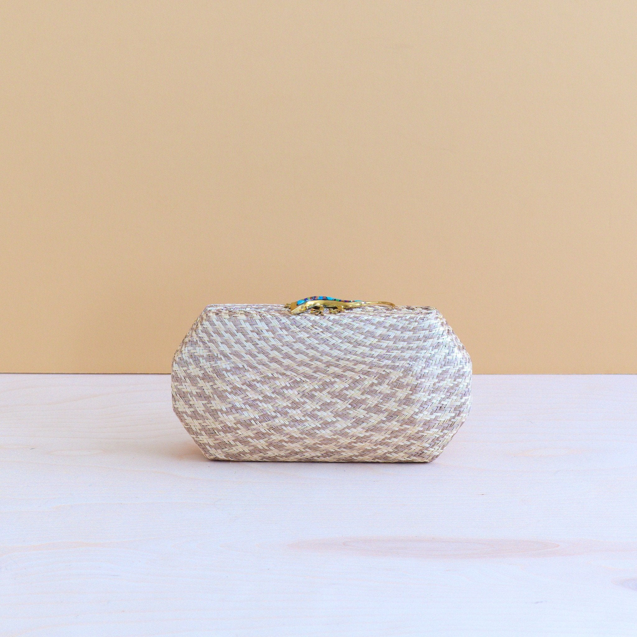 Clutches - Dusty Rose Houndstooth Clutch - Straw Clutch | LIKHÂ - LIKHÂ