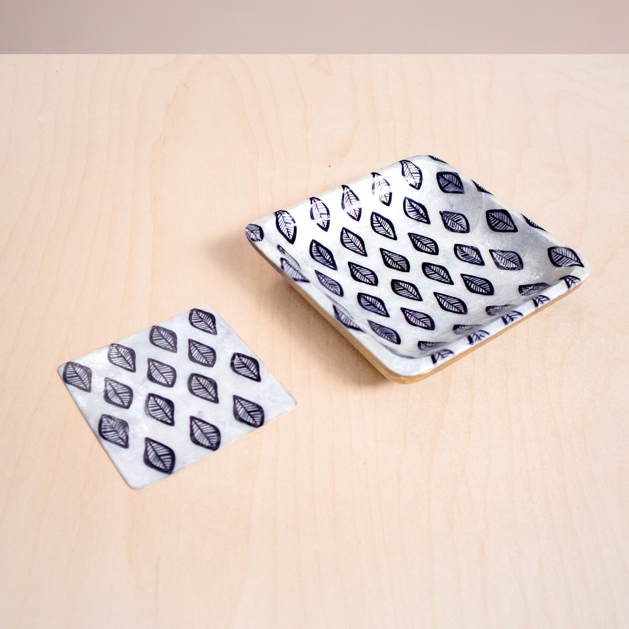 Decorative Plates - Capiz + Acacia Plate - African Leaves, Square | LIKHÂ - LIKHÂ