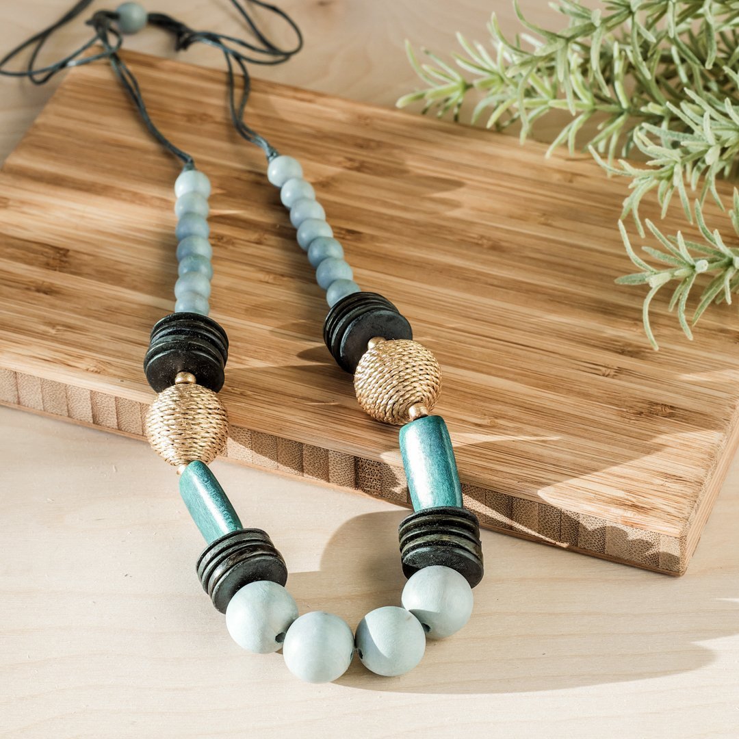 Jewelry - Grey Bead Necklace - Artisan Necklace | LIKHÂ - LIKHÂ