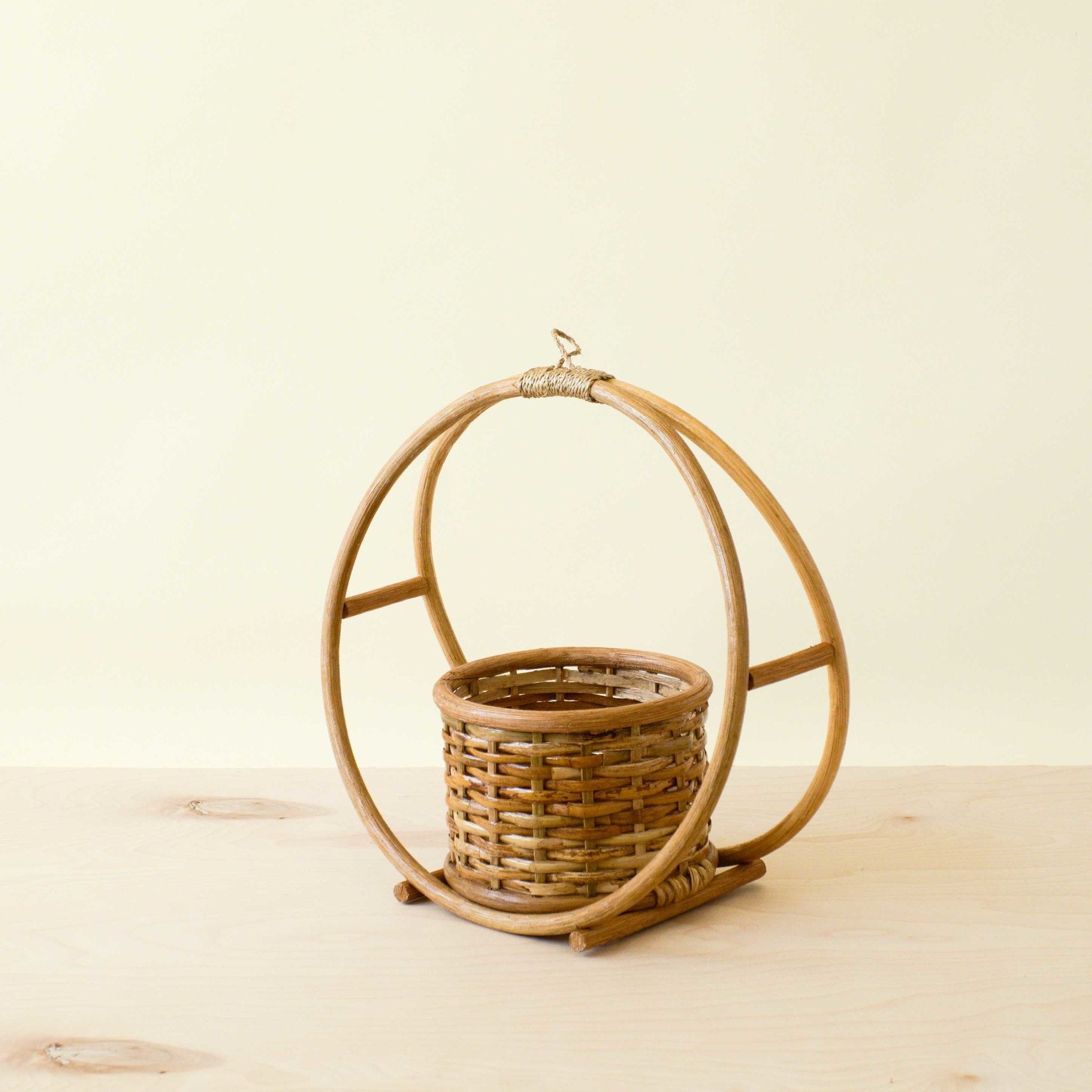 - Rattan Round Hanging Planter | LIKHA - LIKHÂ