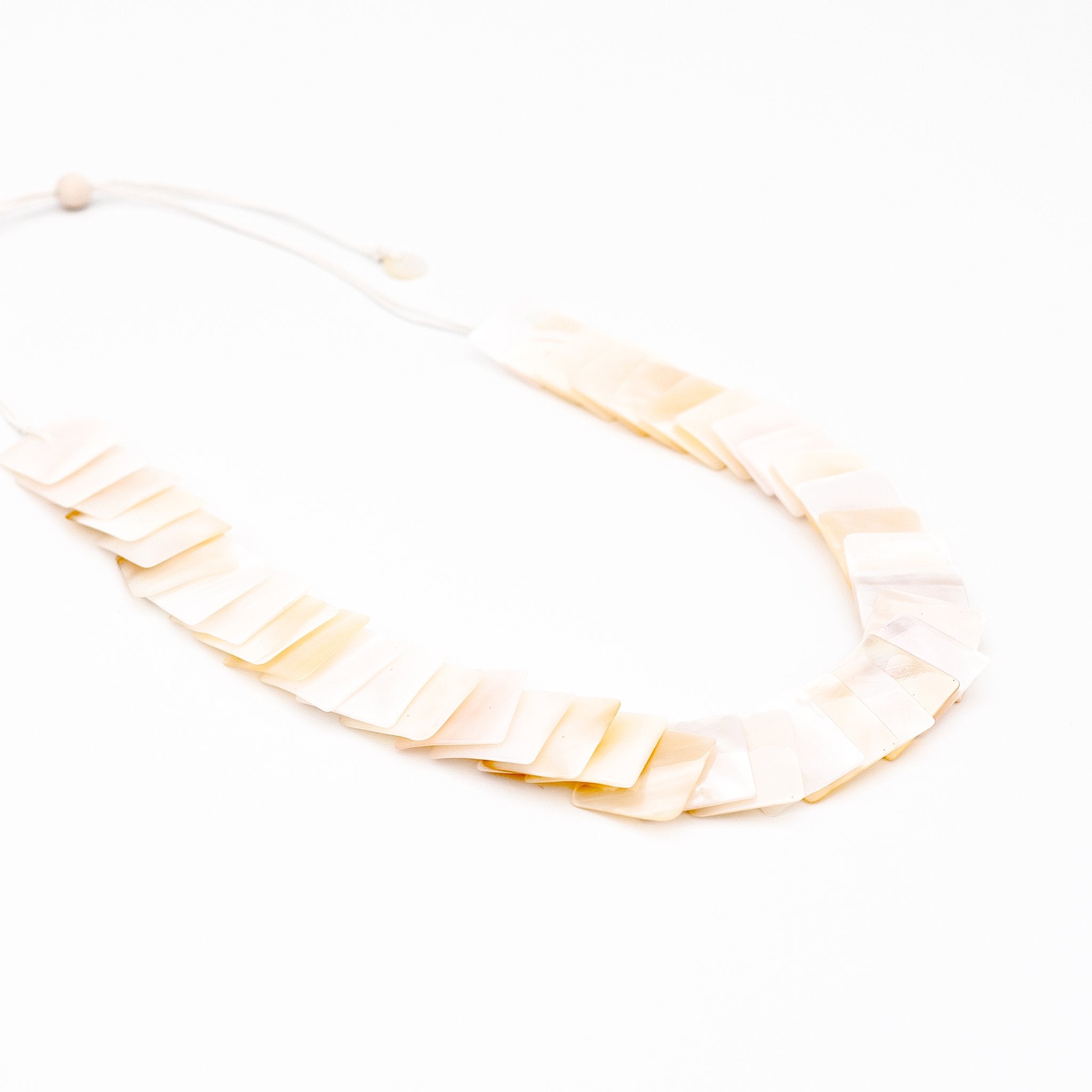 - White Mother of Pearl Necklace | LIKHÂ - LIKHÂ