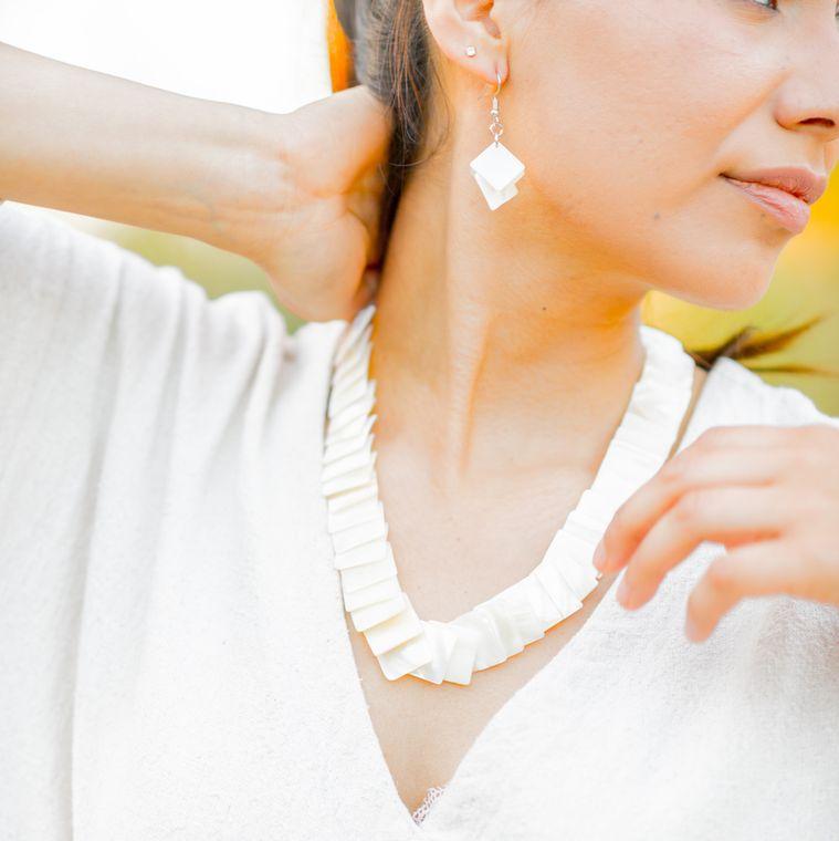 - White Mother of Pearl Necklace | LIKHÂ - LIKHÂ
