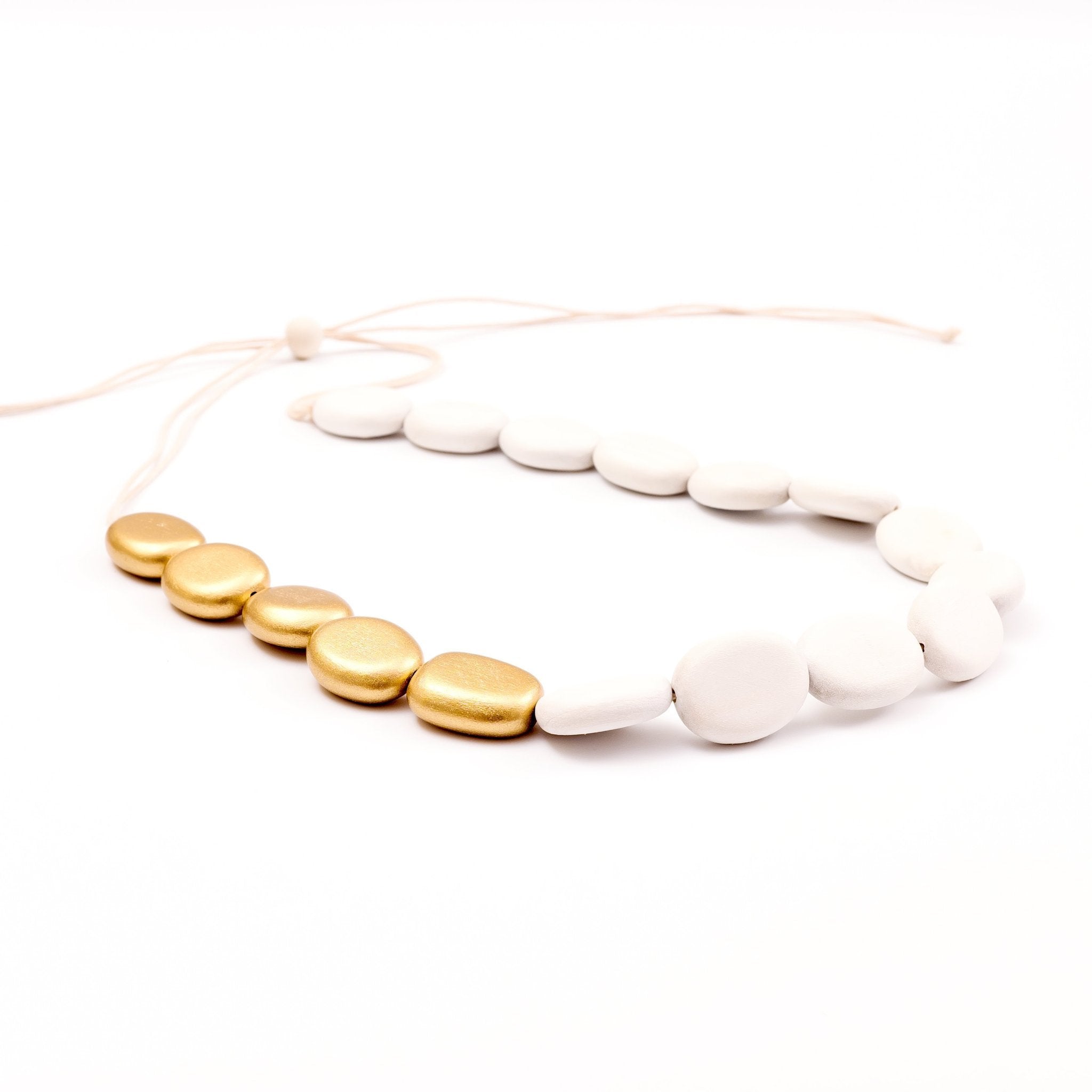 - White Wooden Bead Necklace | LIKHÂ - LIKHÂ