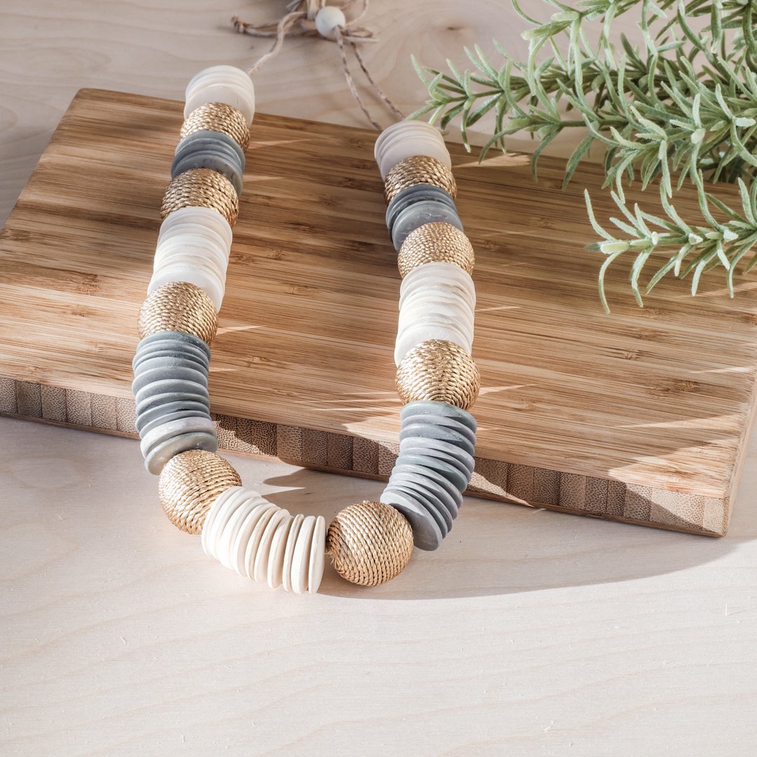 - Wood Statement Necklace - White and Light Blue | LIKHÂ - LIKHÂ