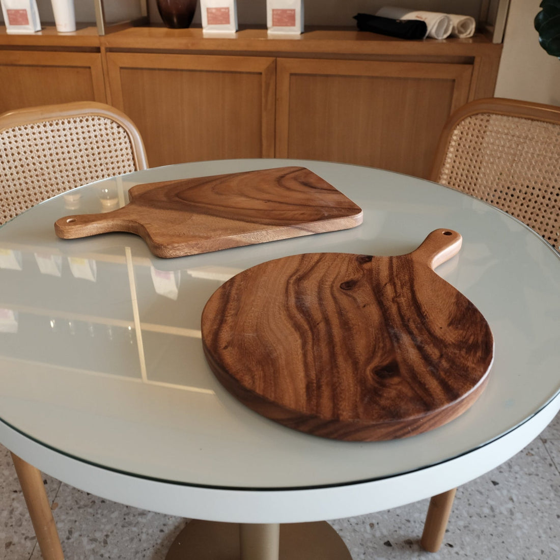 Cutting Board - Rectangle Cutting Board with Handle - Acacia Wood | LIKHÂ - LIKHÂ