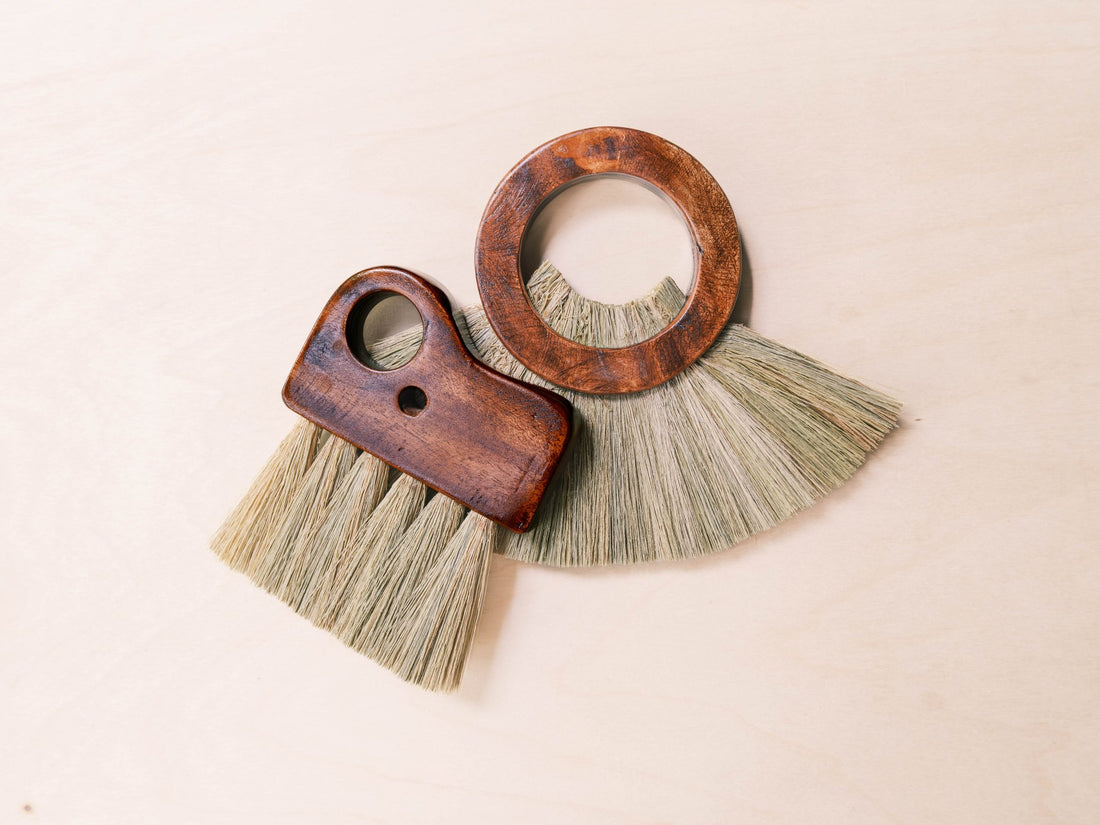 Home &amp; Garden - Mahogany Wooden Wavy Handbroom - Artisan Crafted | LIKHÂ - LIKHÂ