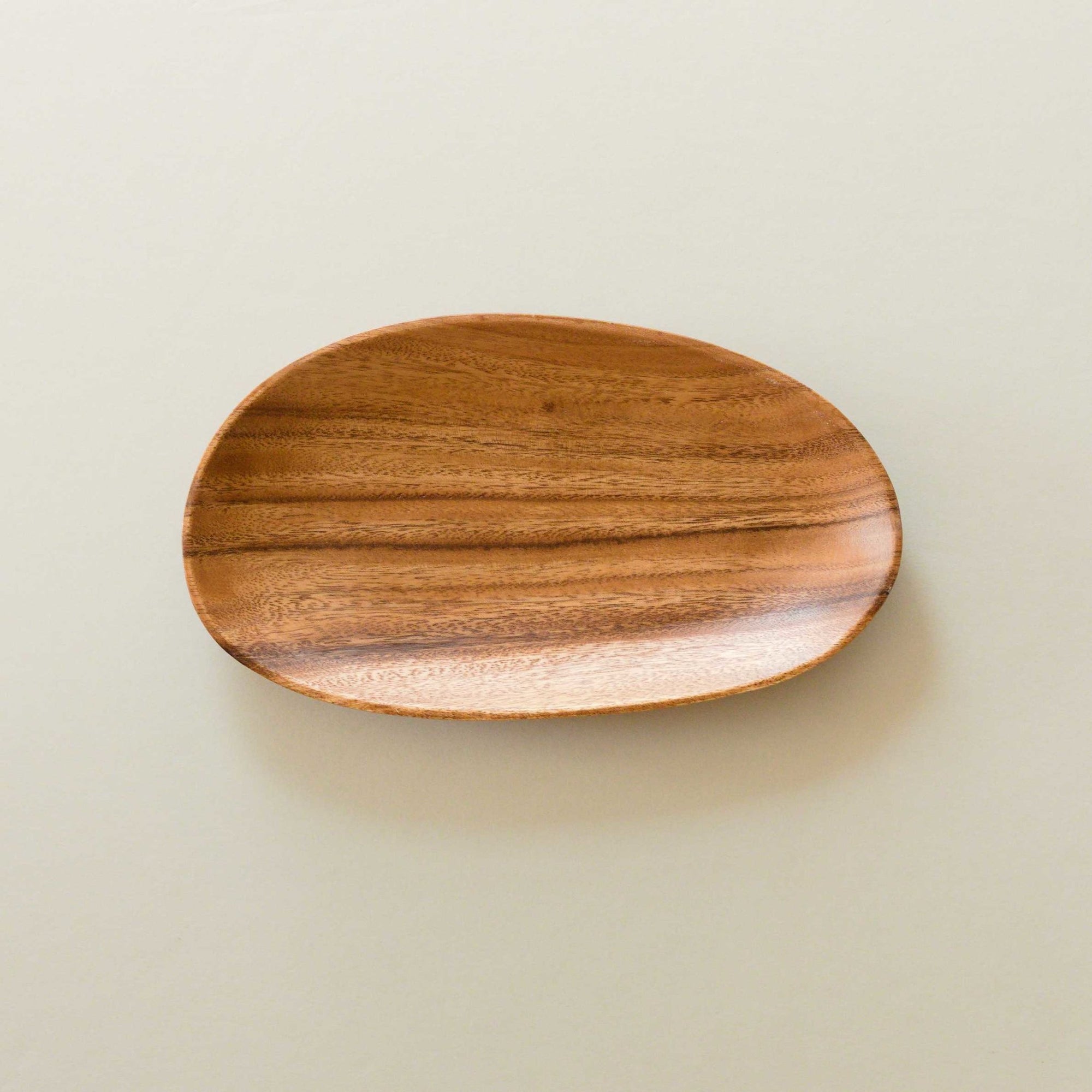 - Acacia Oval 12" Wood Plate - Wooden Serving Dish | LIKHA - LIKHÂ