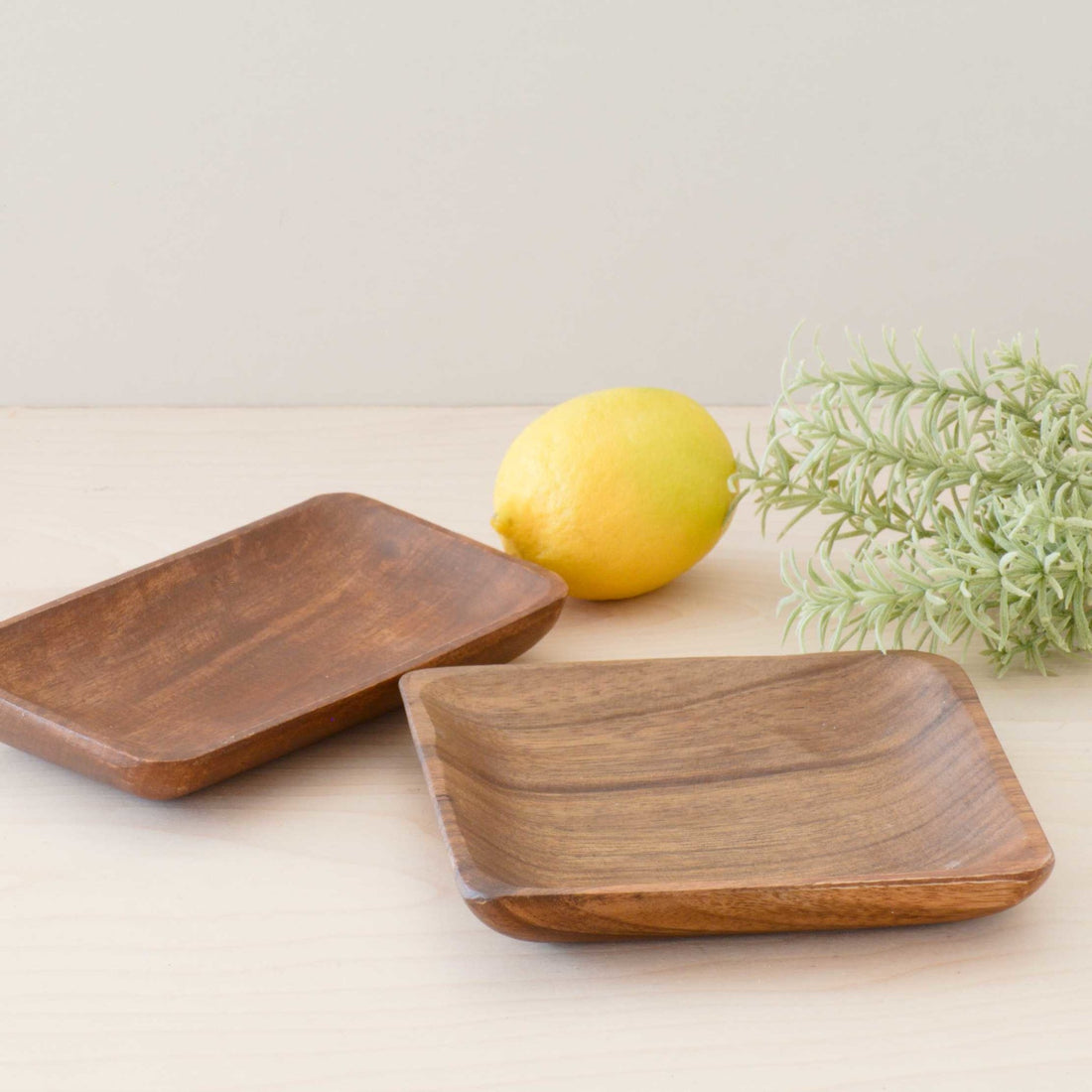 Ib Laursen Tray / Plate Acacia Wood Ø 29 cm