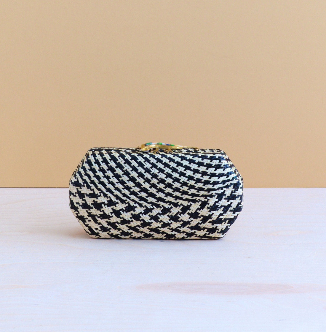 Clutches - Black Houndstooth Clutch - Handwoven Clutch | LIKHÂ - LIKHÂ