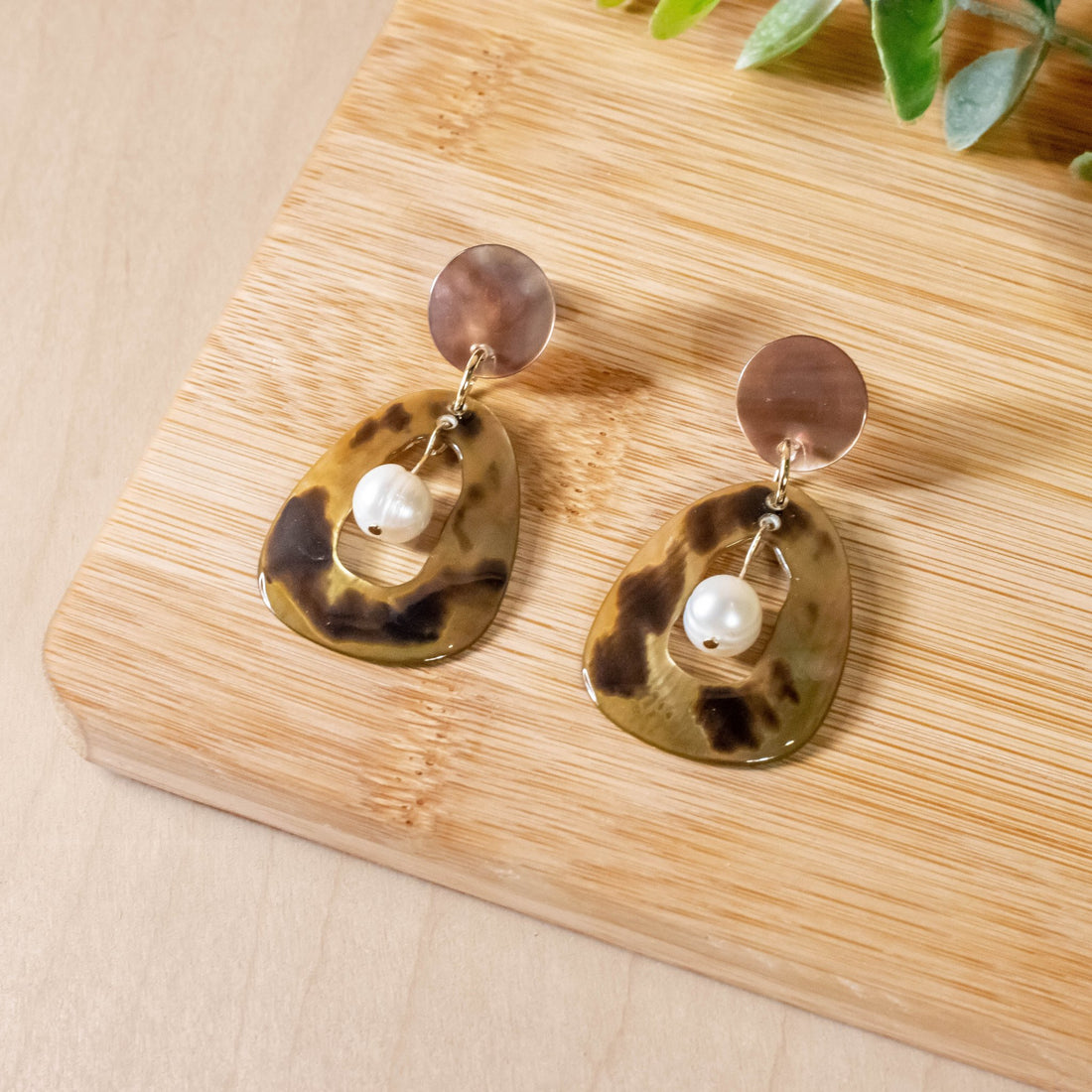 Earrings, Jewelry - Mother of Pearl Earrings with Inner Pearl - Brown Tiger | LIKHÂ - LIKHÂ