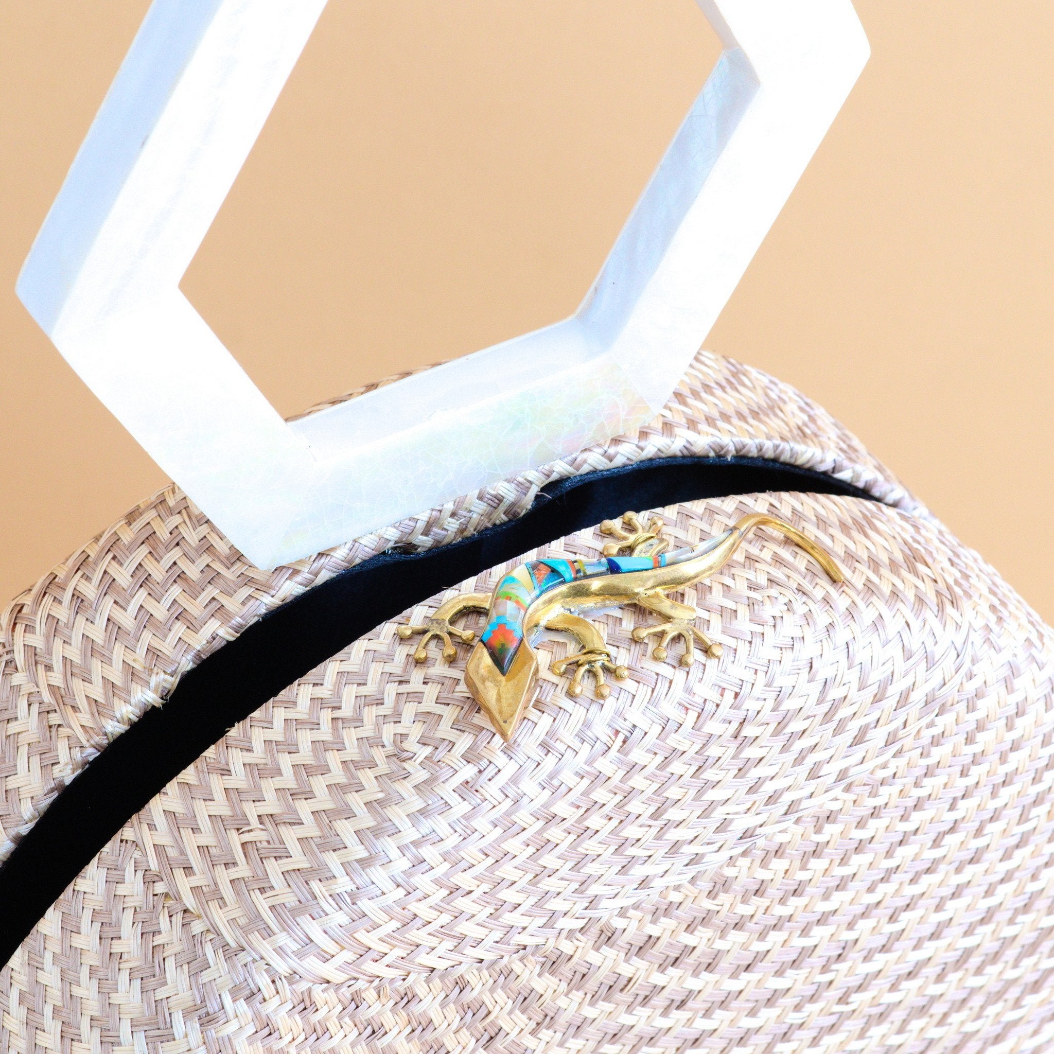 Handbags - Dusty Rose Round Straw Handbag with Mother of Pearl Handle | LIKHÂ - LIKHÂ