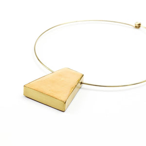 Jewelry - Brass Collar Necklace - Yunque Capiz Pendant | LIKHÂ - LIKHÂ