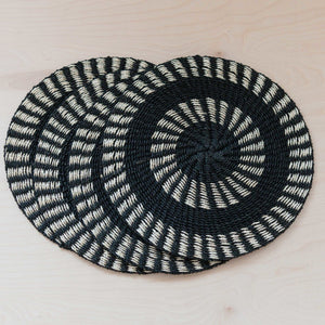 - Two-tone Round Woven Placemats - Abaca Fiber | LIKHA - LIKHÂ