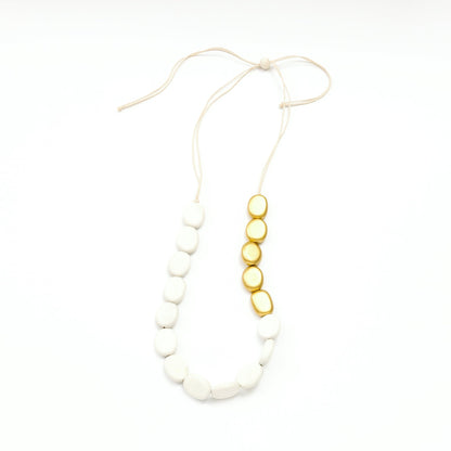 - White Wooden Bead Necklace | LIKHÂ - LIKHÂ